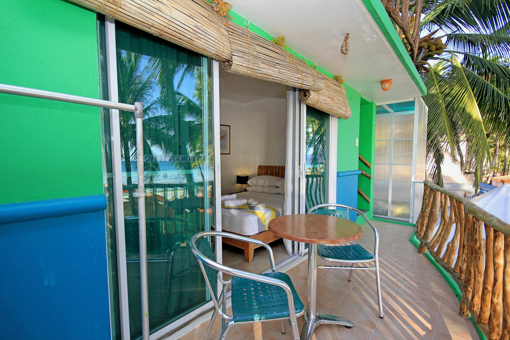 Bluewaves Beach House Balabag  Exteriér fotografie